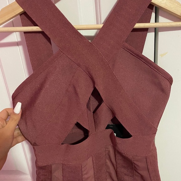 FASHION NOVA The ultimate switch up dress - Picture 4 of 7